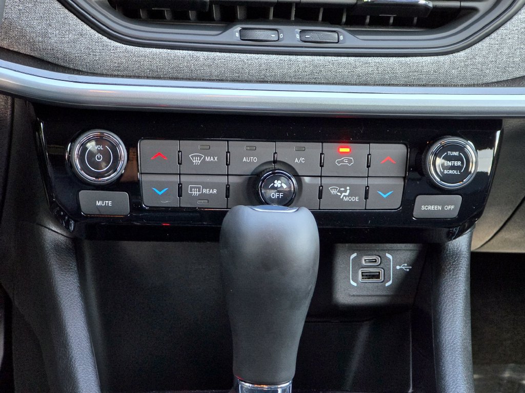 New 2026 Jeep Compass Latitude AWD/4WD image 32