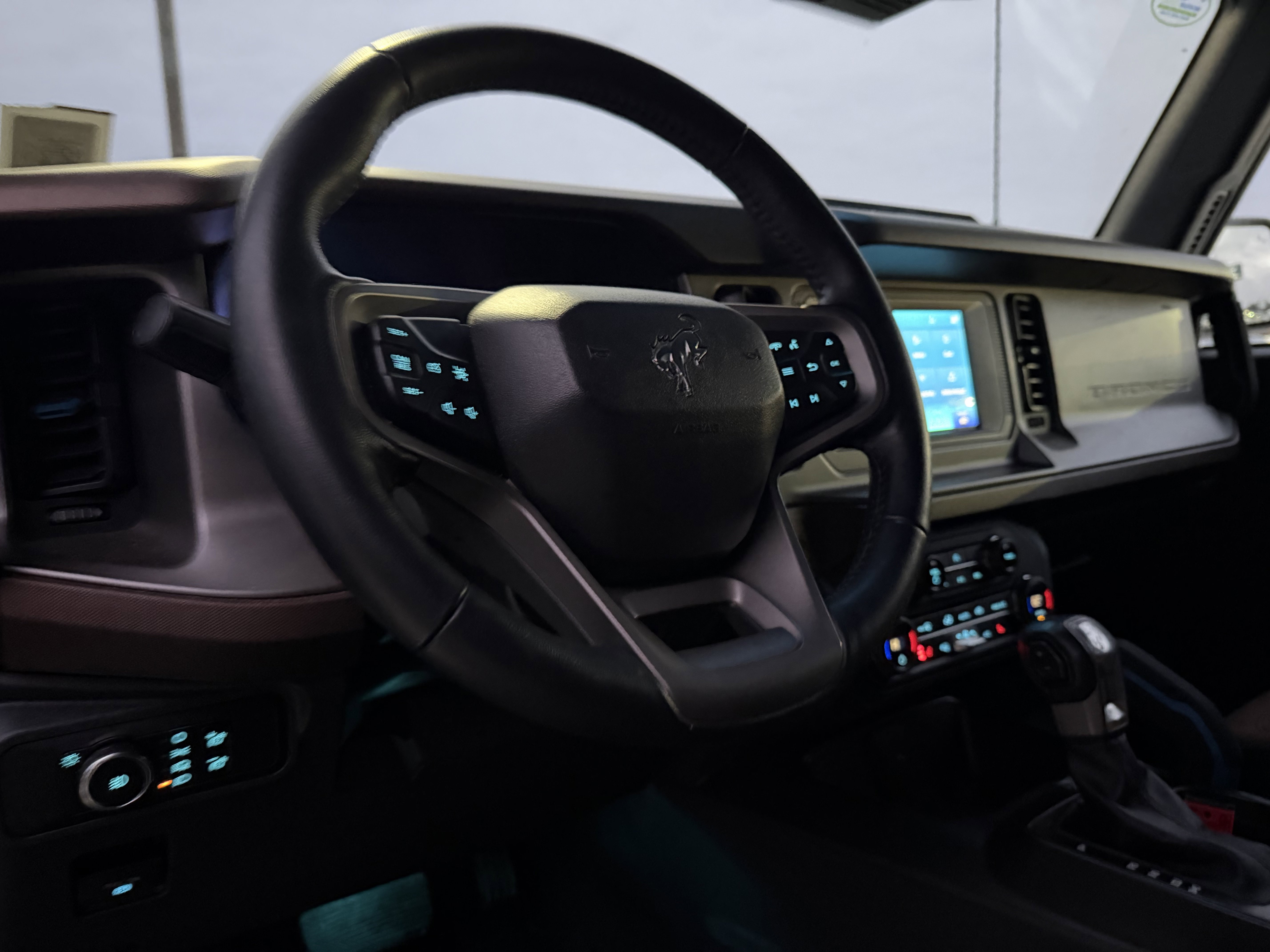 Used 2023 Ford Bronco Outer Banks image 17