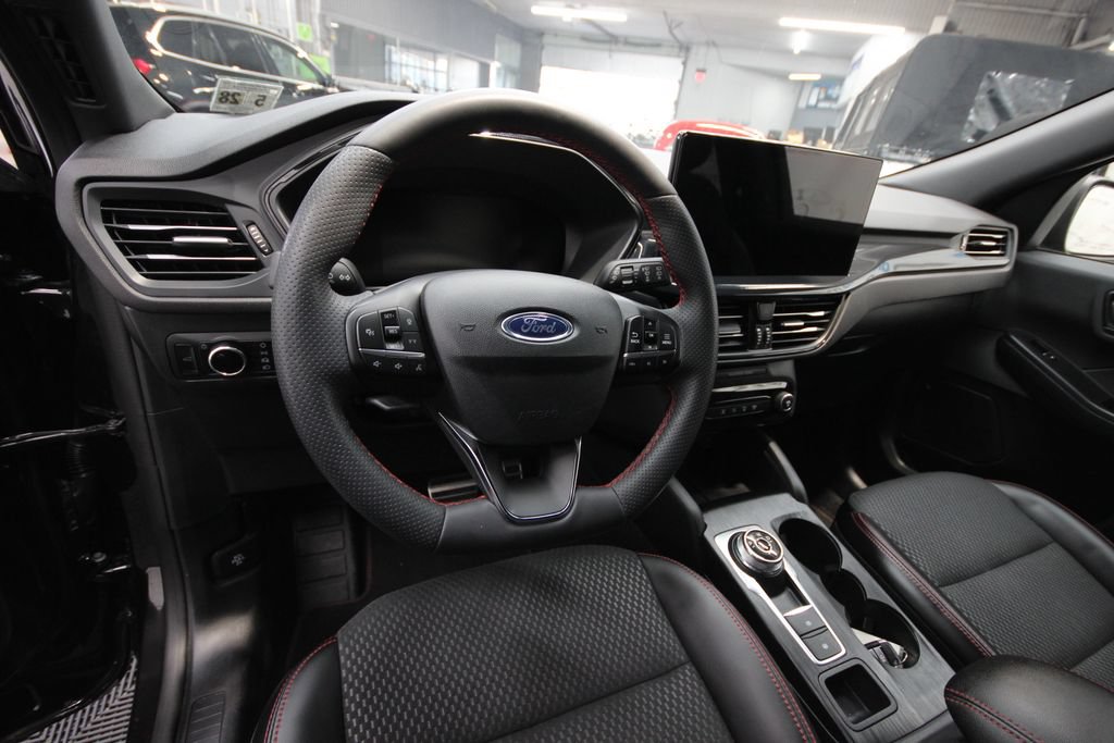 Used 2023 Ford Escape ST-Line w/ Tech Pack #1 AWD/4WD image 16