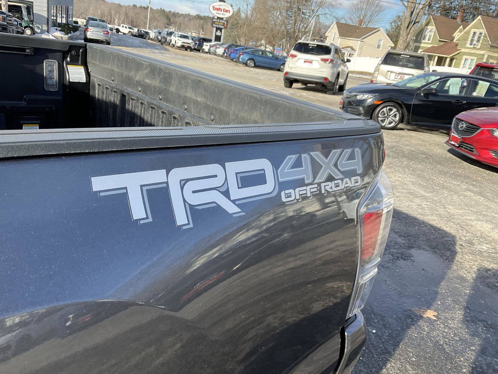 Used 2021 Toyota Tacoma TRD Off-Road w/ Technology Package image 8