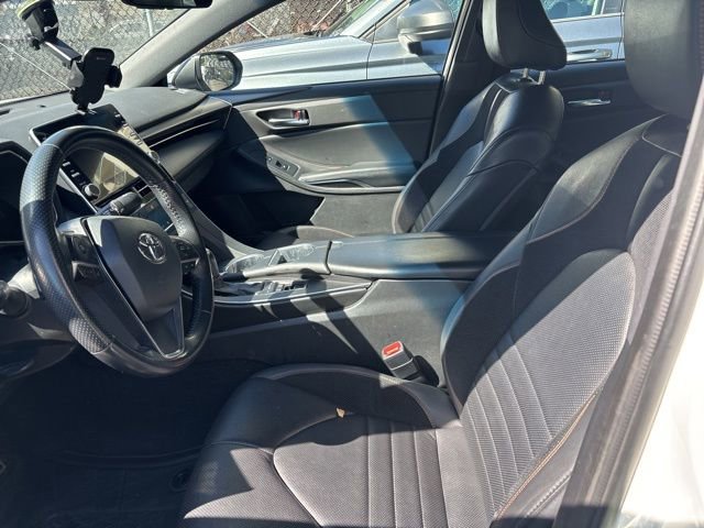 Used 2022 Toyota Avalon XSE image 6