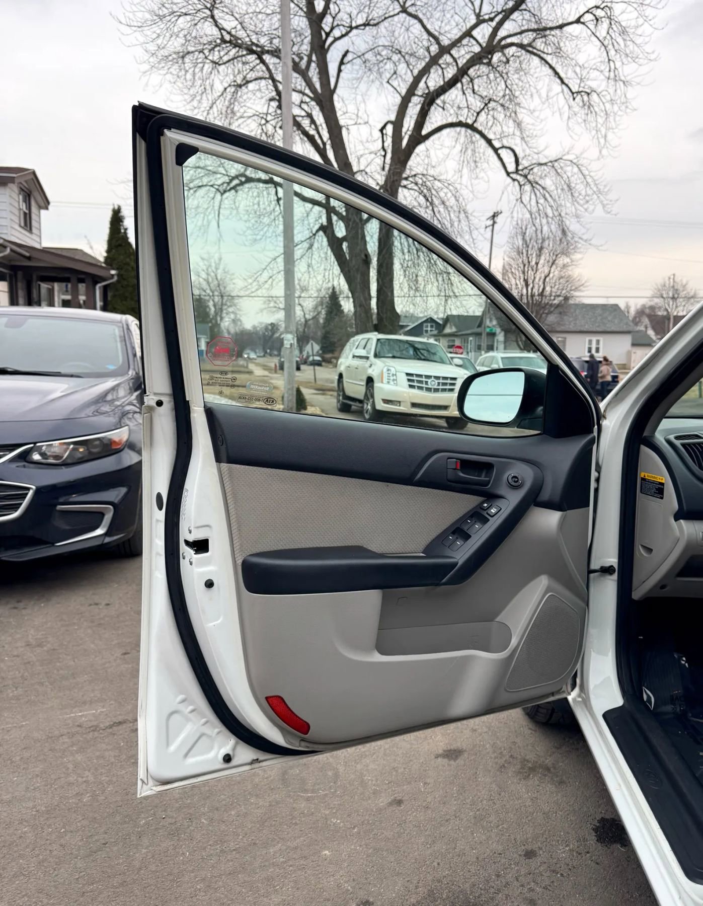 Used 2012 Kia Forte EX image 8