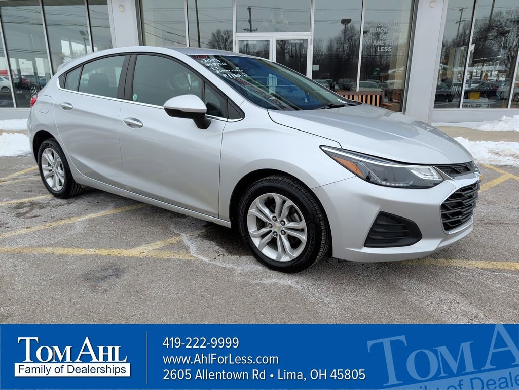 Used 2019 Chevrolet Cruze LT image 1
