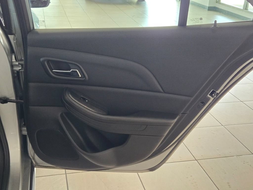Used 2016 Chevrolet Malibu LT w/ Power Convenience Package FWD image 8