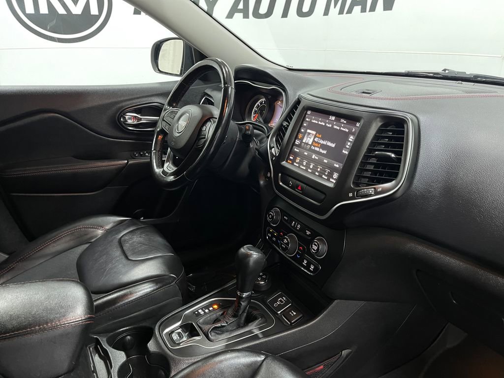 Used 2021 Jeep Cherokee Trailhawk w/ Trailer Tow Group image 20