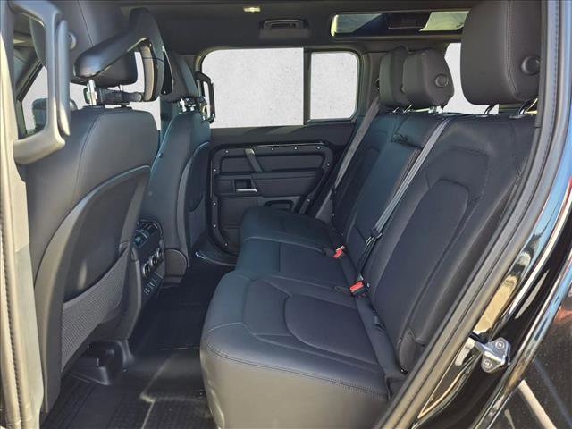 New 2026 Land Rover Defender 110 X-Dynamic SE image 16