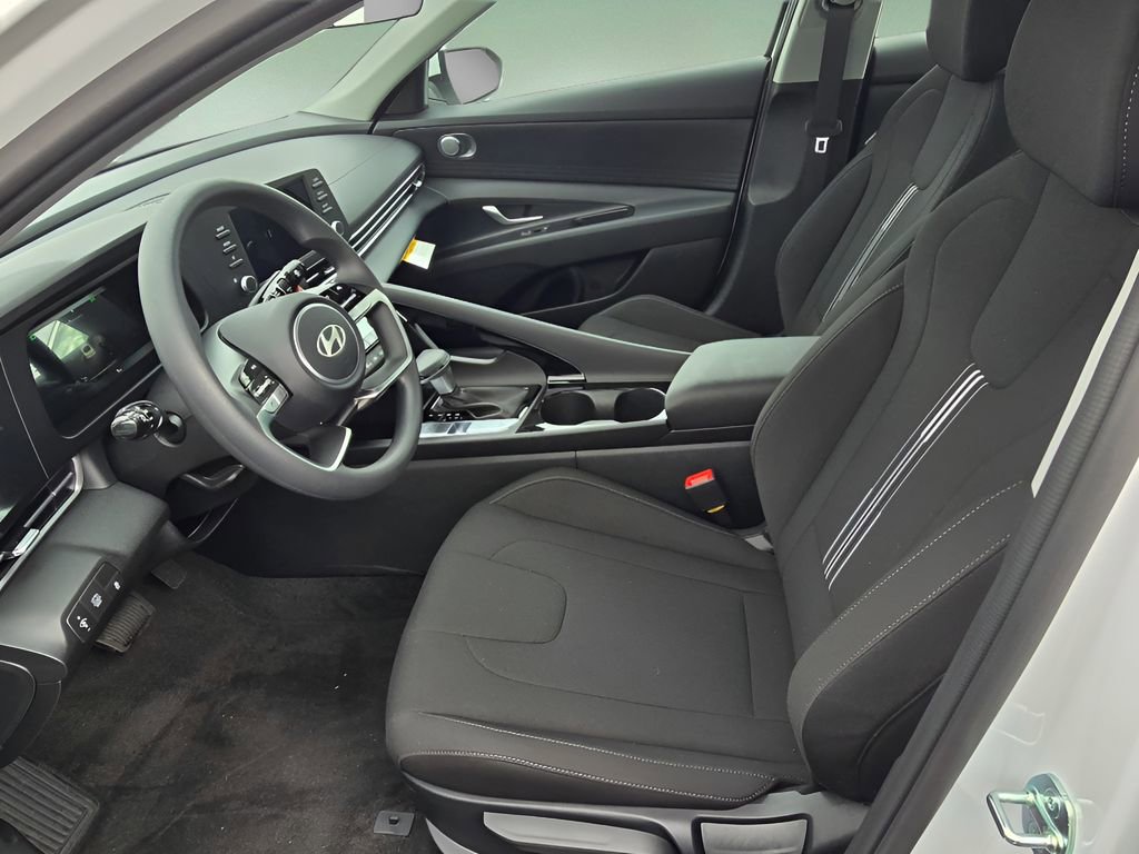 New 2026 Hyundai Elantra Blue image 12