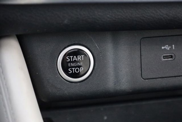 Used 2023 Nissan Rogue SV image 20