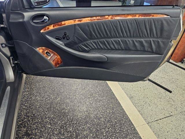 Used 2005 Mercedes-Benz CLK 500 Cabriolet image 23