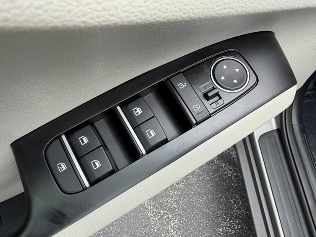 Certified 2025 Kia Soul EX FWD image 13