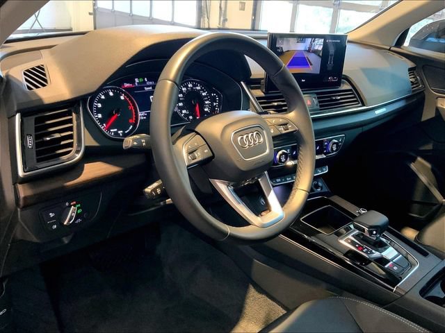 Certified 2023 Audi Q5 Premium w/ Convenience Package AWD/4WD image 4