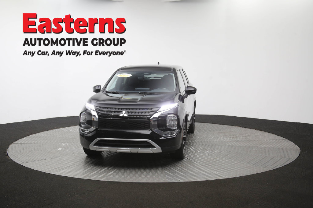 Used 2024 Mitsubishi Outlander SE FWD image 56