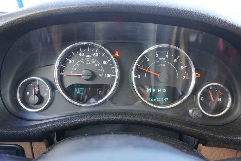 Used 2016 Jeep Wrangler Unlimited Rubicon w/ Connectivity Group image 10