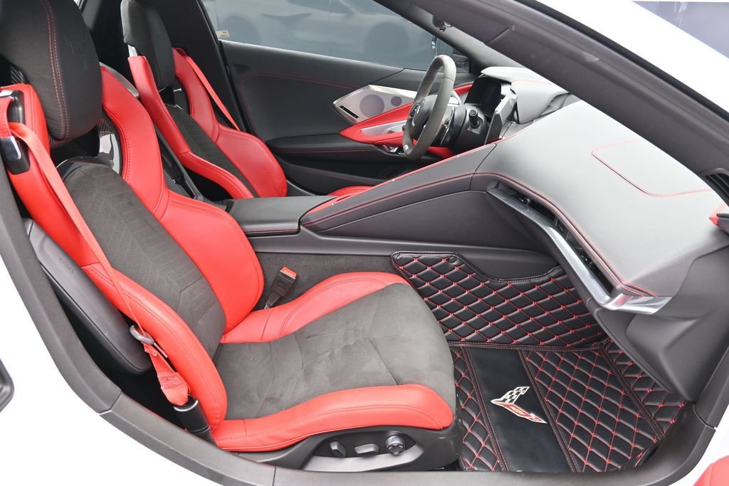 Used 2024 Chevrolet Corvette Z06 RWD image 18