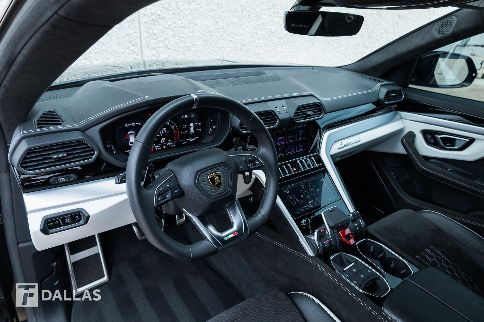 Used 2024 Lamborghini Urus S AWD/4WD image 23