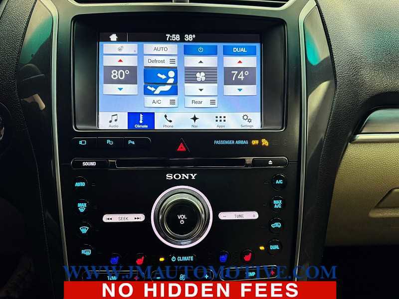 Used 2017 Ford Explorer Limited w/ Equipment Group 301A AWD/4WD image 26