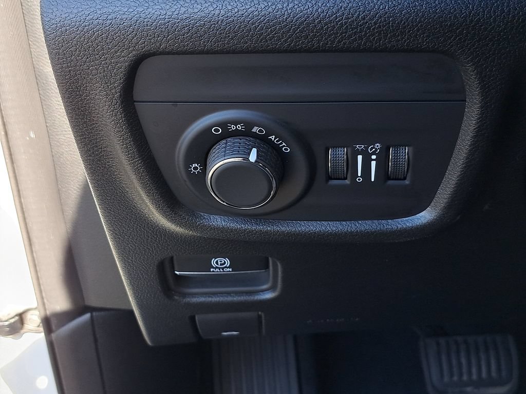 Certified 2023 Jeep Grand Cherokee L Altitude AWD/4WD image 28