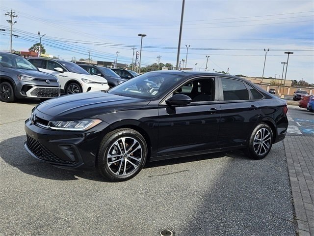 Used 2025 Volkswagen Jetta Sport image 3