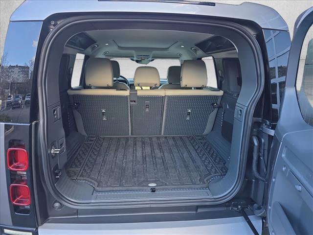 Certified 2024 Land Rover Defender 110 SE image 12