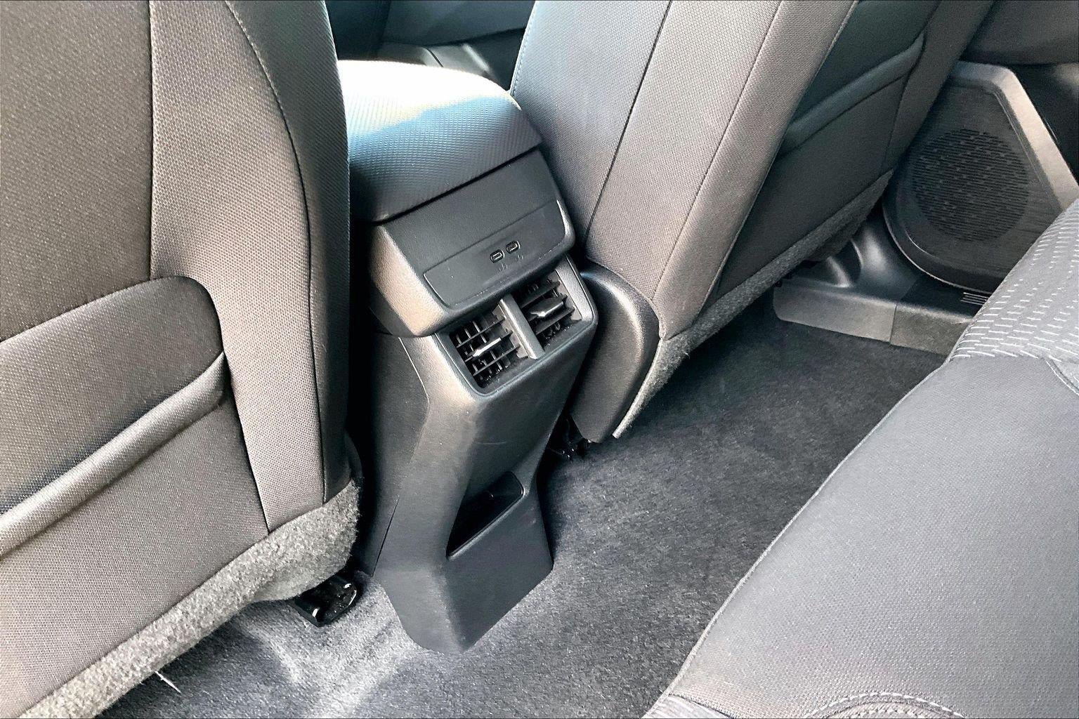 Used 2026 Chevrolet Equinox LT FWD image 10