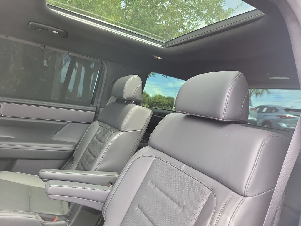 Used 2025 Hyundai Santa Fe Calligraphy AWD/4WD image 22