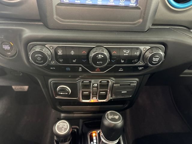 Used 2023 Jeep Wrangler Unlimited w/ Cold Weather Group image 23
