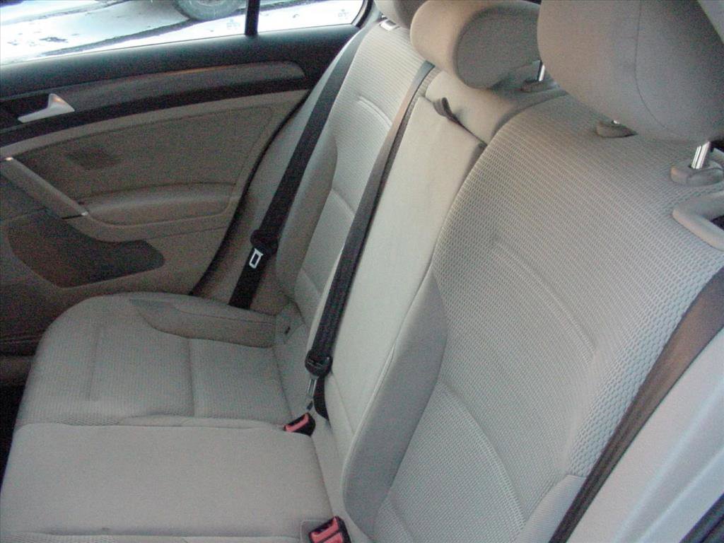 Used 2019 Volkswagen Golf S image 14