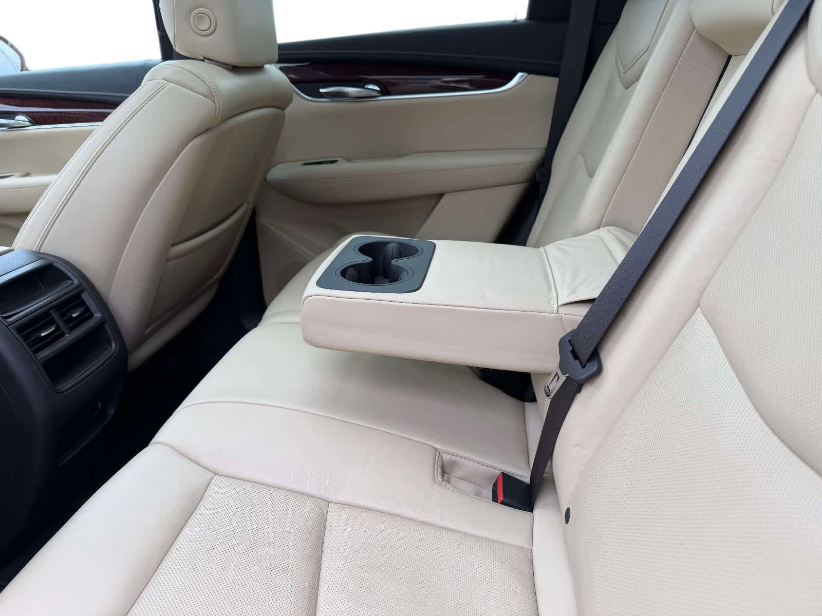Used 2017 Cadillac XT5 Luxury w/ LPO, Wheel Lock Package image 15