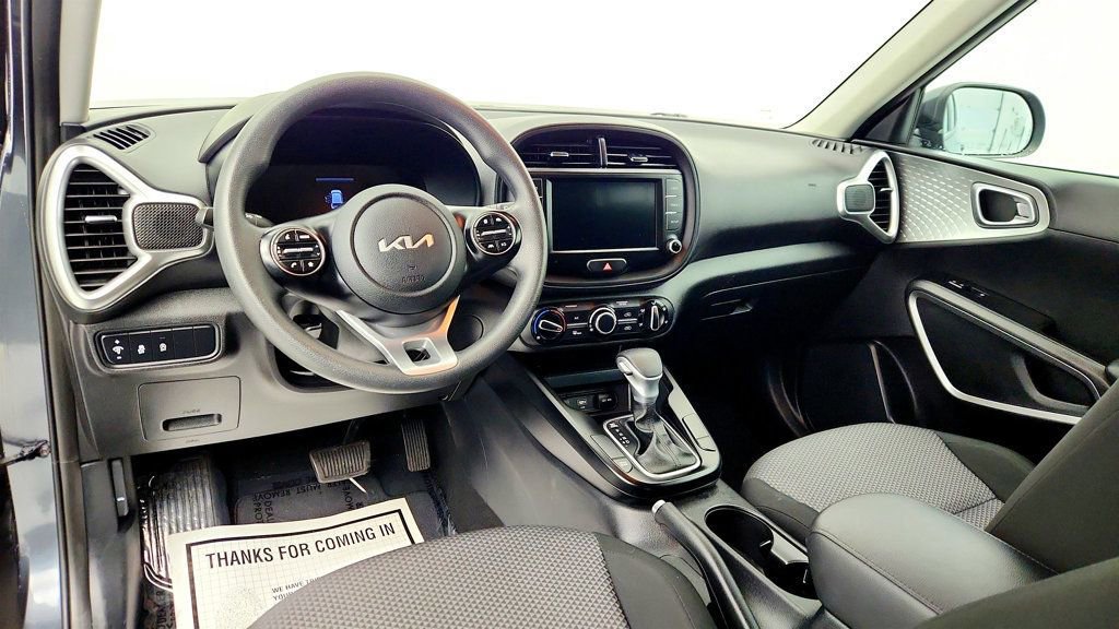 Used 2024 Kia Soul LX w/ Option Group 015 image 12