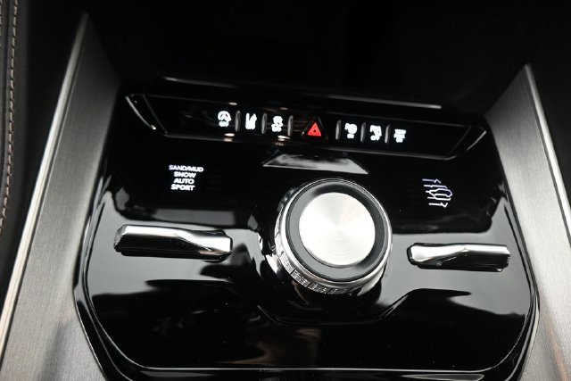 New 2026 Jeep Grand Wagoneer Limited AWD/4WD image 32
