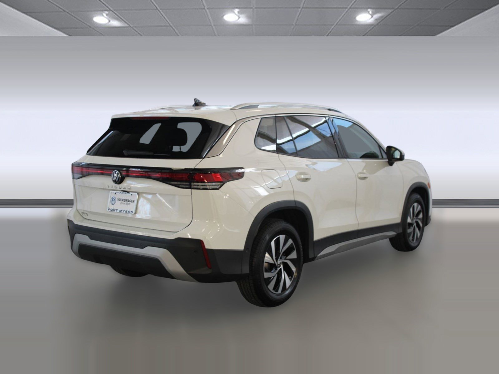 New 2026 Volkswagen Tiguan S FWD image 8