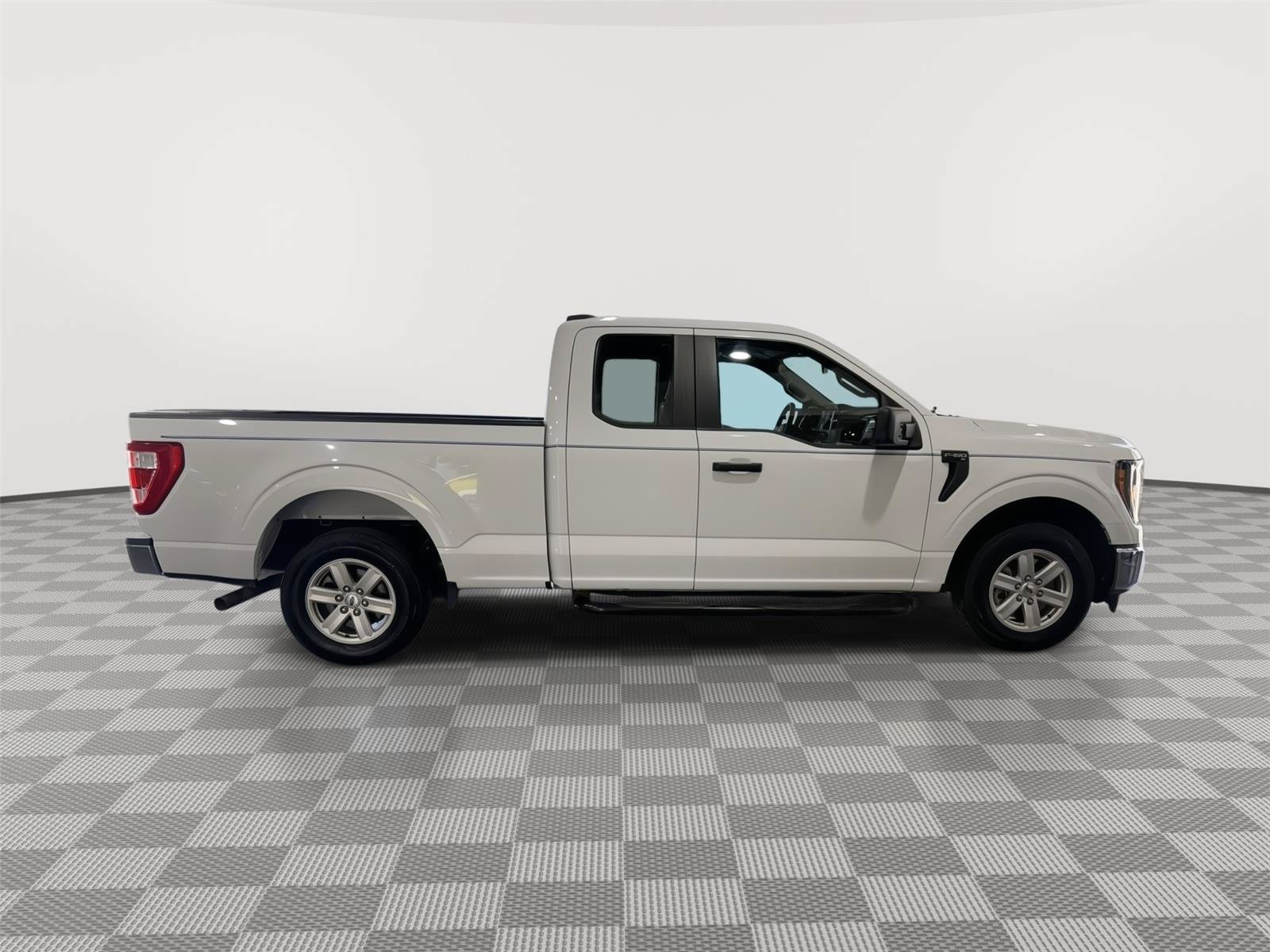 Used 2023 Ford F150 XL w/ Trailer Tow Package RWD image 6