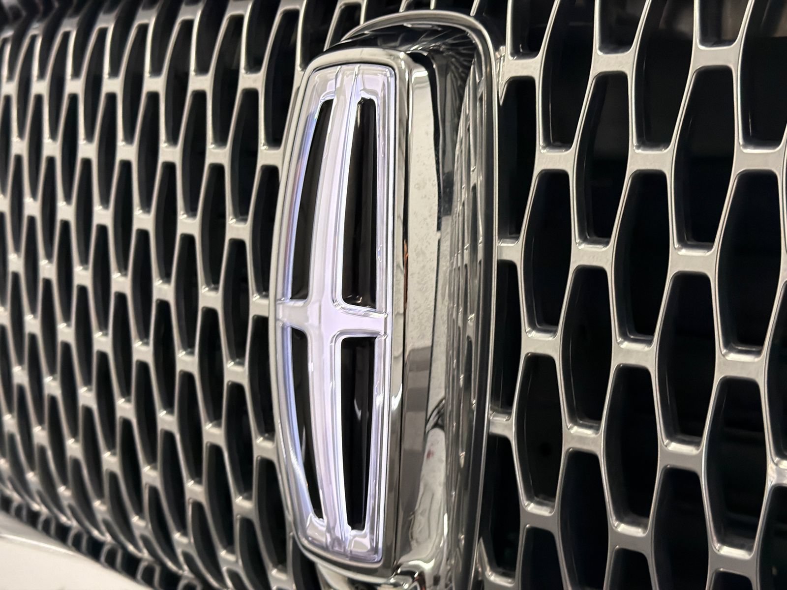Certified 2023 Lincoln Navigator Reserve AWD/4WD image 16