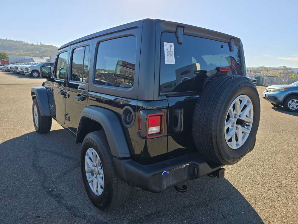 Used 2023 Jeep Wrangler Unlimited Sport AWD/4WD image 2