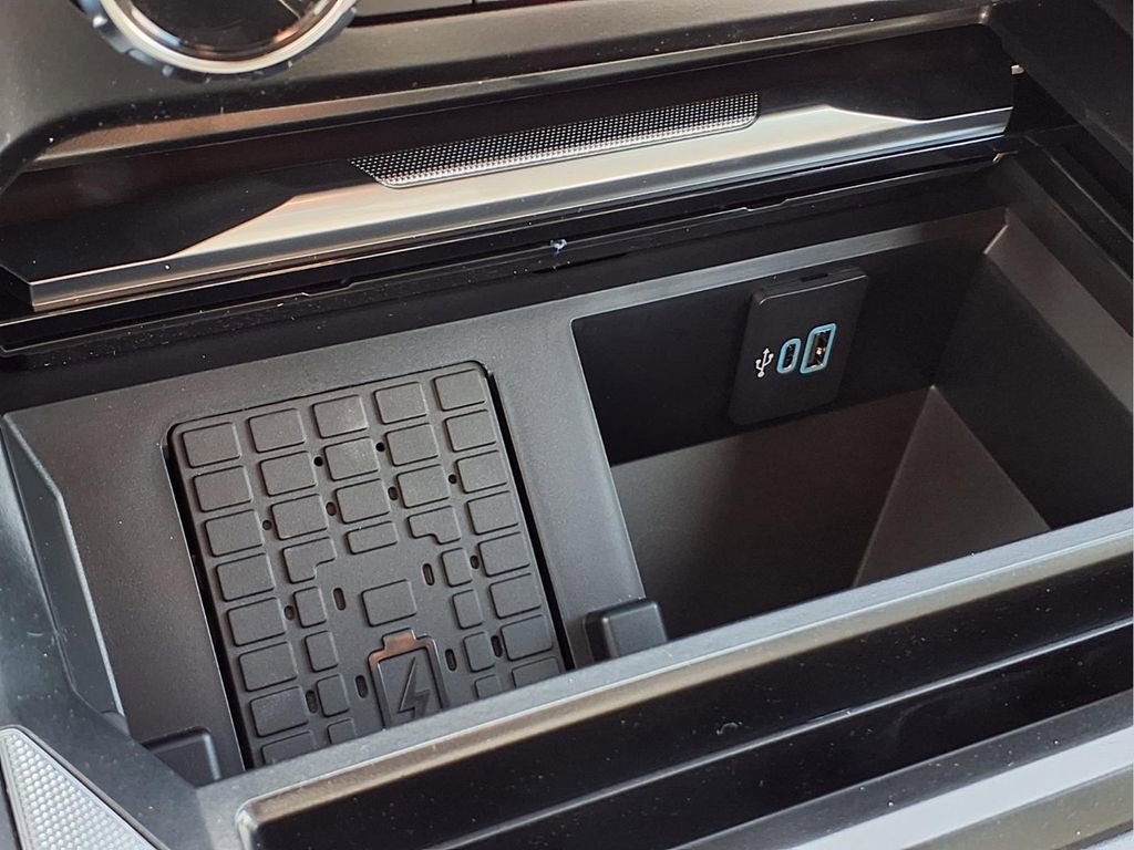 New 2026 Ford F250 Platinum image 9