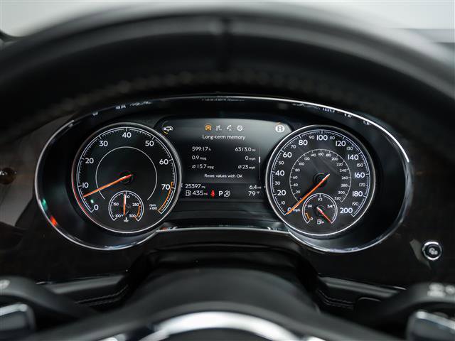 Used 2019 Bentley Bentayga V8 image 24