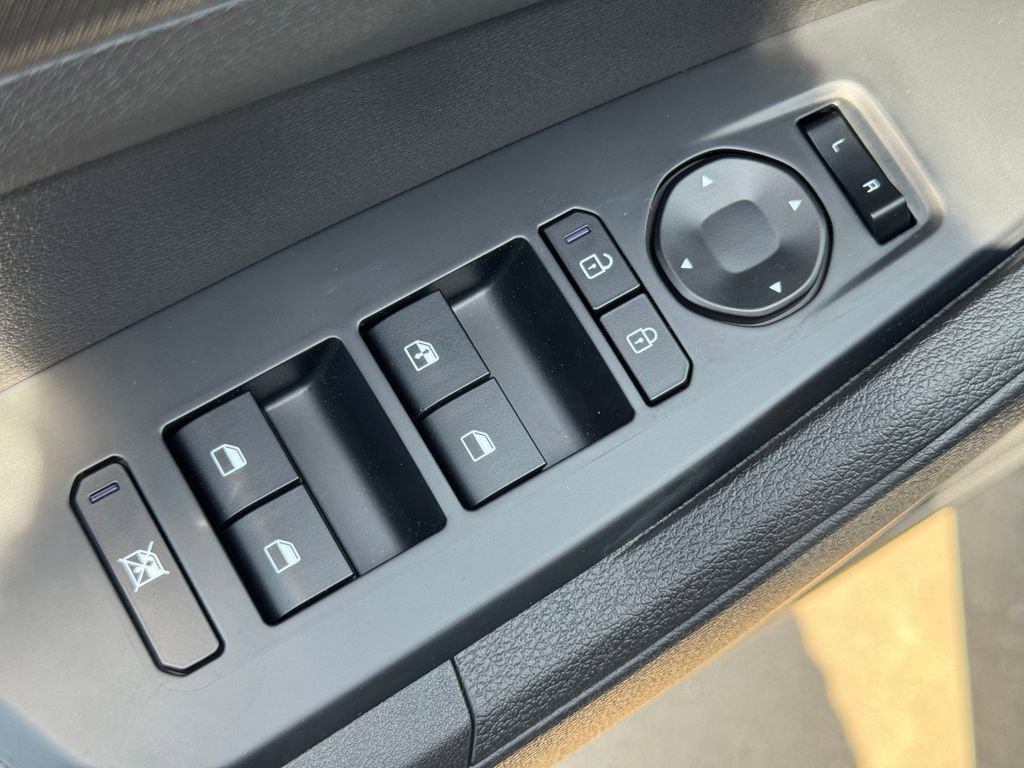 New 2026 Kia Sportage LX FWD image 15