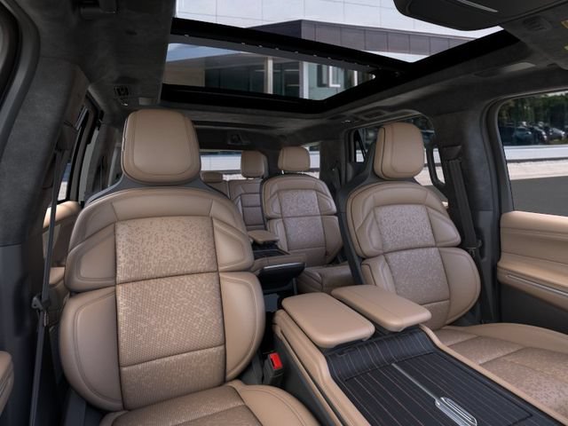 New 2026 Lincoln Navigator Black Label AWD/4WD image 10