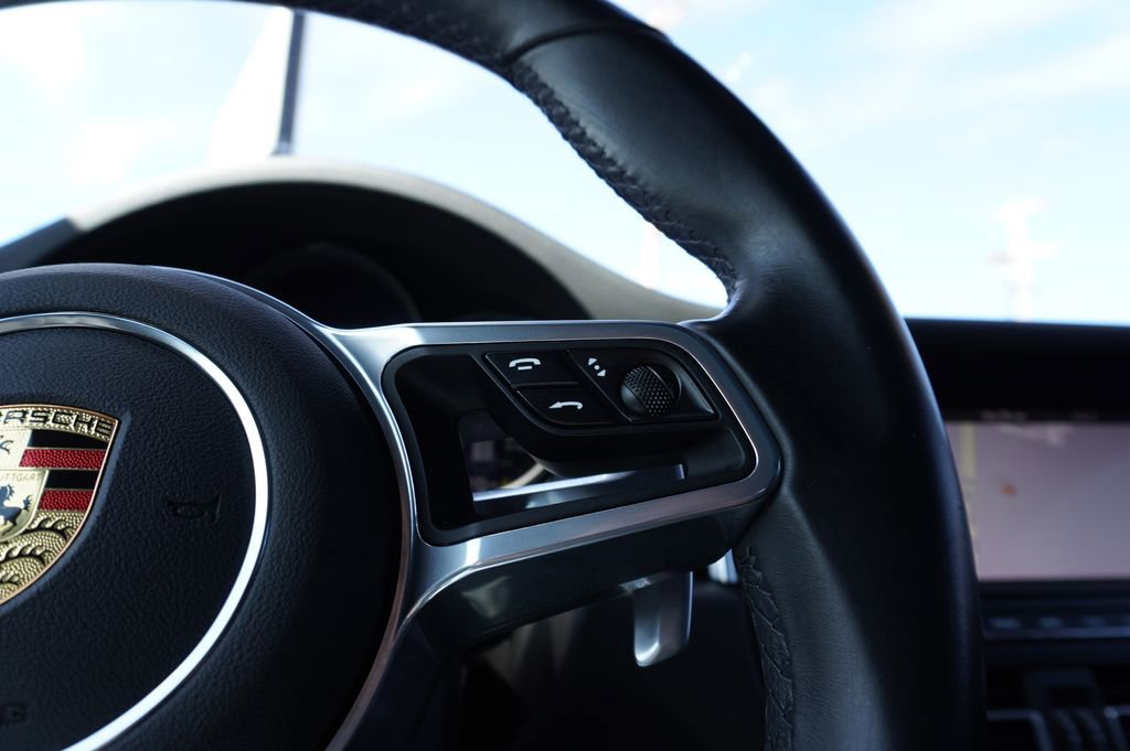 Used 2021 Porsche Macan image 23
