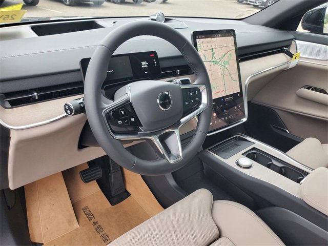 New 2025 Volvo EX90 Ultra image 16