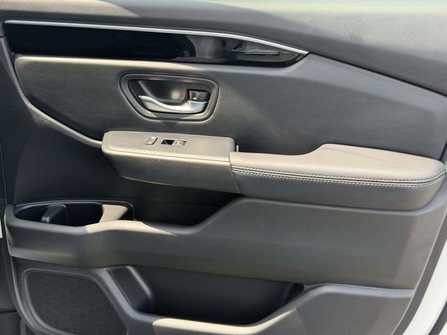 Used 2025 Honda Pilot Touring image 5