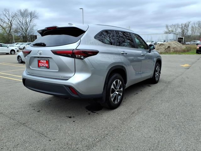 Certified 2024 Toyota Highlander XLE AWD/4WD image 8