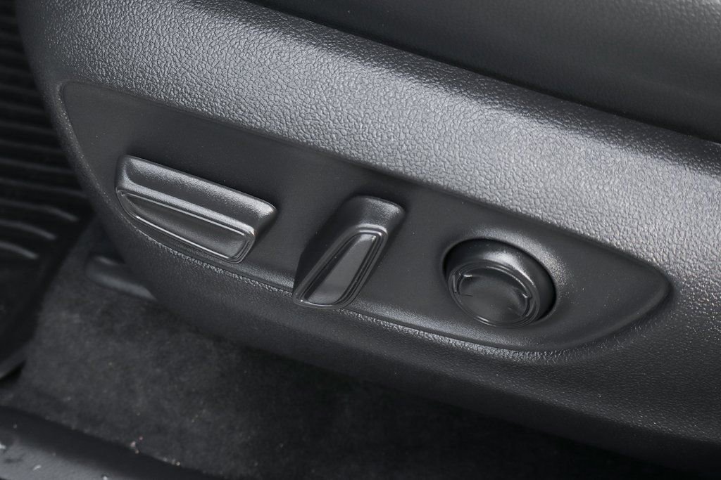 Used 2024 Toyota Grand Highlander Limited image 19