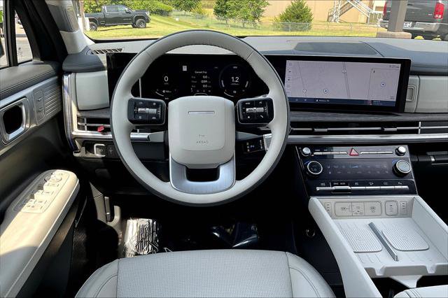 Used 2025 Hyundai Santa Fe Calligraphy image 8