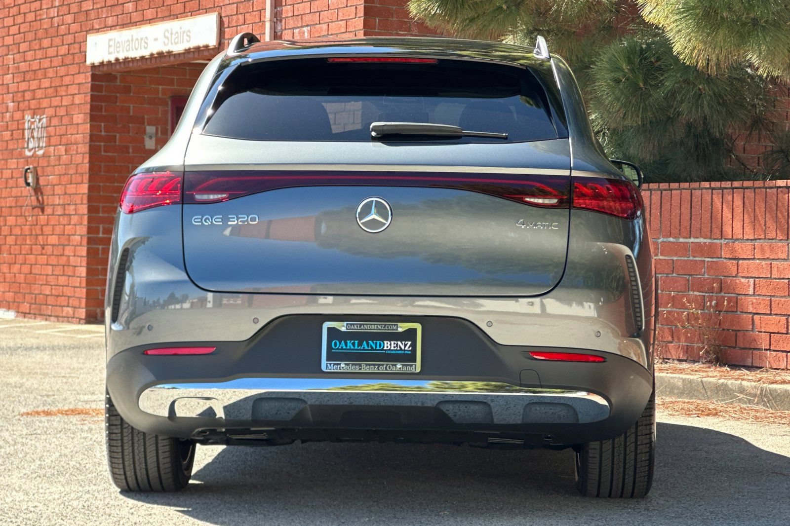 New 2026 Mercedes-Benz EQE 320 4MATIC SUV image 5