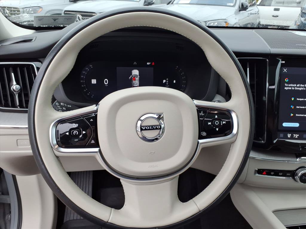 Certified 2024 Volvo XC60 B5 Plus w/ Climate Package AWD/4WD image 16