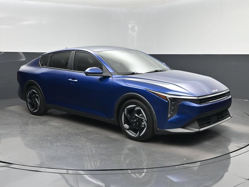 Certified 2025 Kia K4 EX FWD image 1