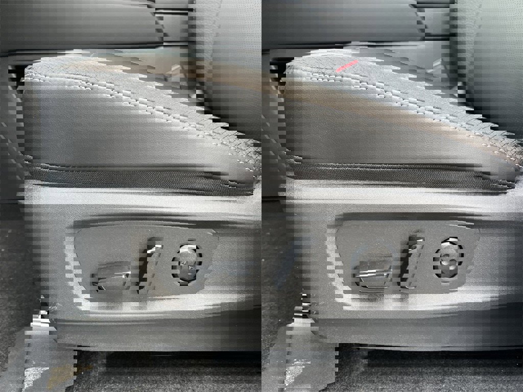 New 2026 Nissan Pathfinder SL image 10