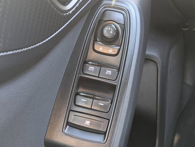 Used 2023 Subaru Crosstrek 2.0i image 22