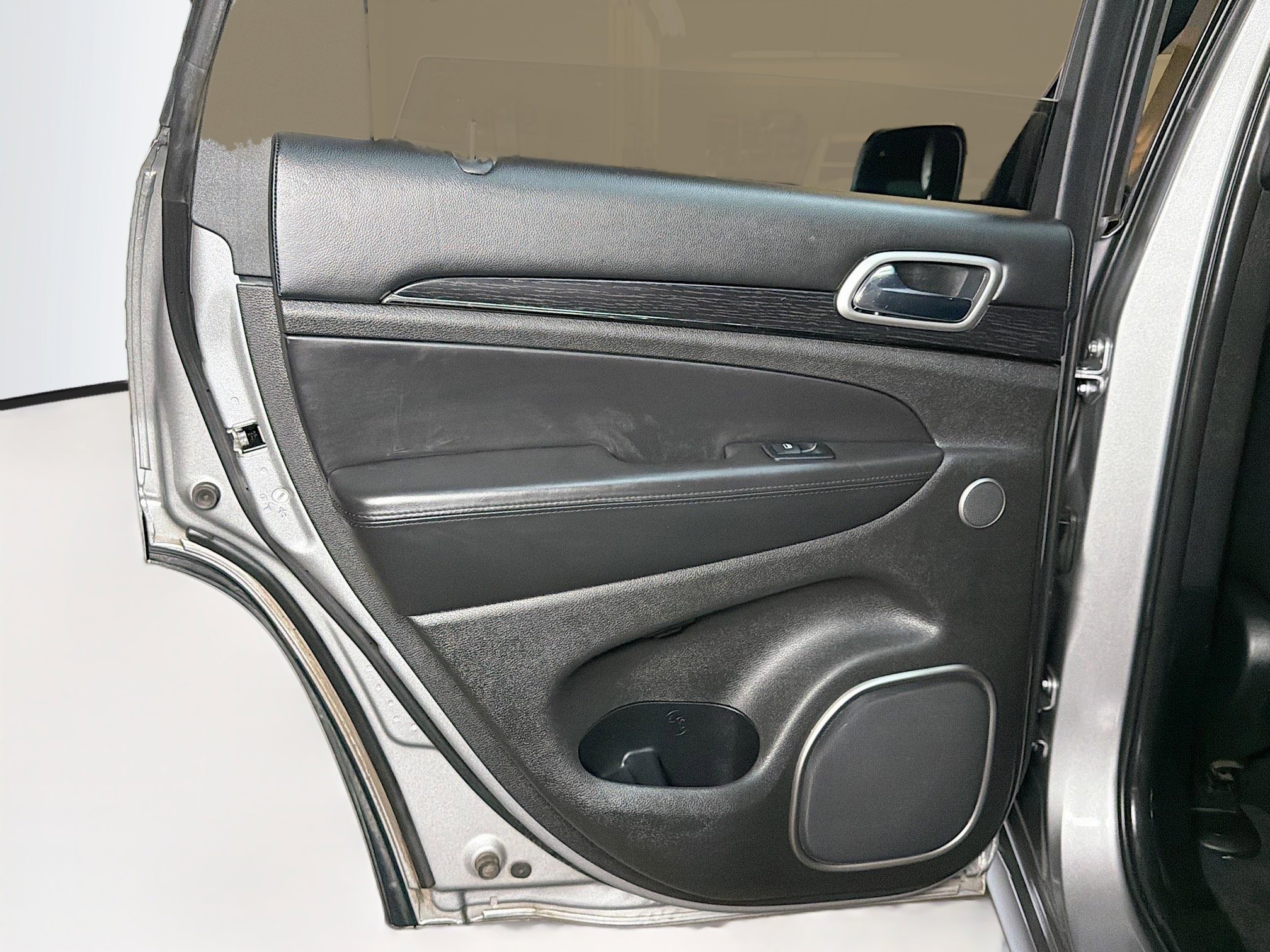 Used 2018 Jeep Grand Cherokee High Altitude image 28